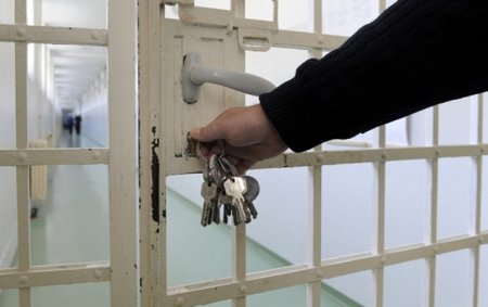 Xaricdə tutulan 3 nəfər Azərbaycana gətirildi