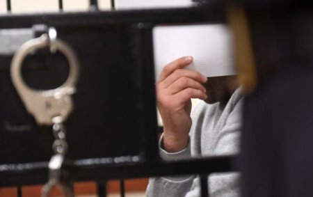 Qonşunun evinə soxulub 13 yaşlı qızına təcavüz edənə - 18 il həbs verildi