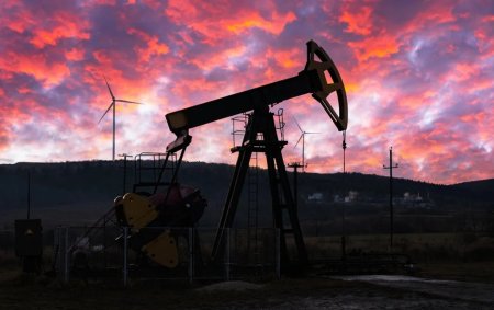 “Münaqişə davam edərsə, neftin qiyməti 200 dollara çatacaq”