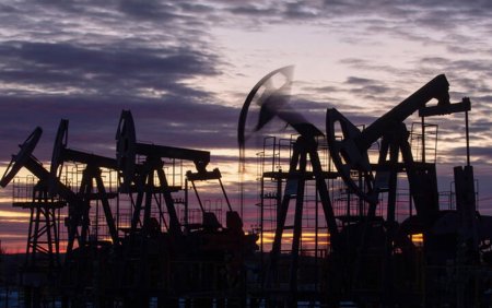 Onun açıqlamasından sonra neft ucuzlaşdı