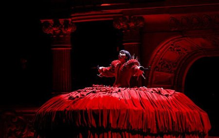 Səhhətinə görə konsertini ləğv etdi