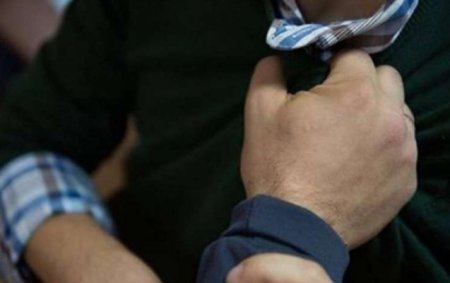 Maşında musiqinin səsini azaltmasını istədi - Xəstəxanalıq oldu