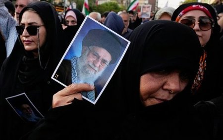 Xameneinin vida mərasimində yüzə yaxın dövlətin nümayəndəsi iştirak edəcək